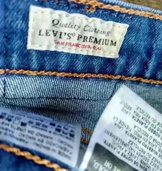 Levi 501 Cut-Off Shorts - Picture 7 of 8